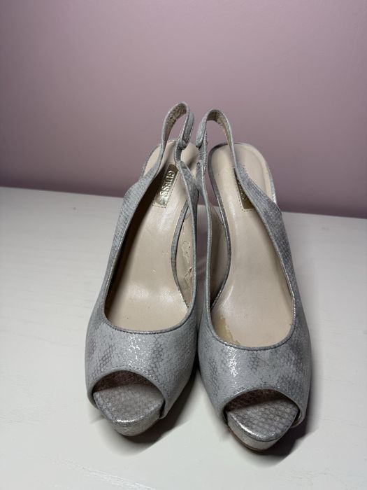 Каблуки женские GUESS