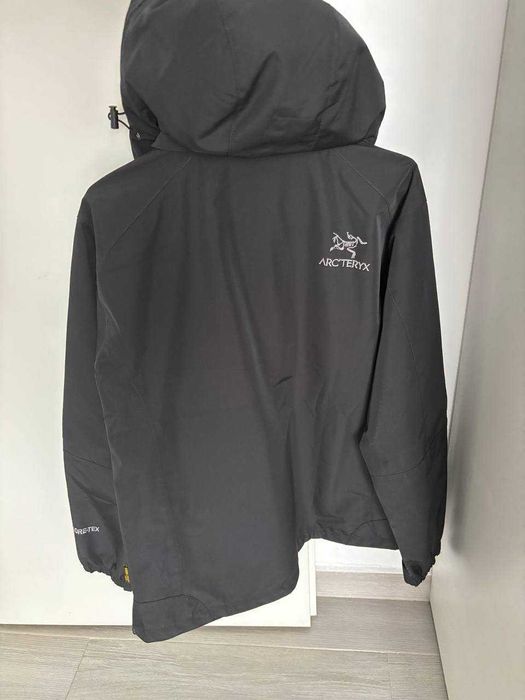 Arc'Teryx Gore-Tex Size M