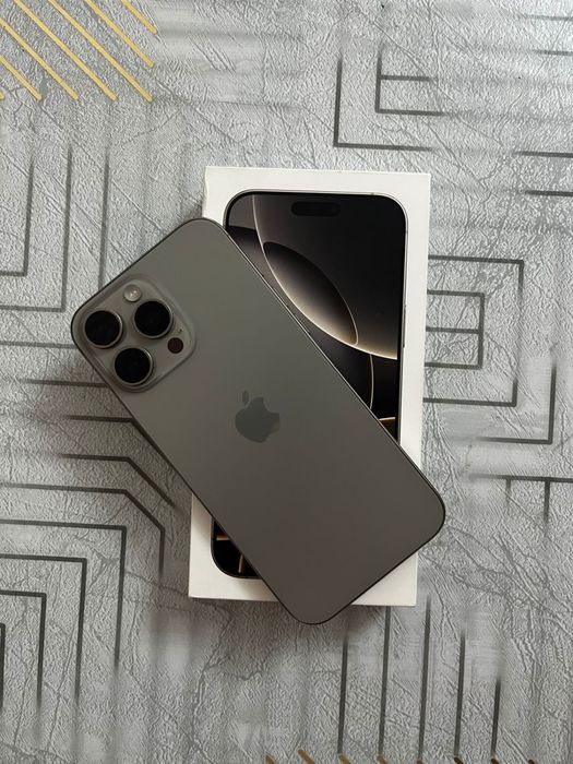 iPhone 16 Pro Max