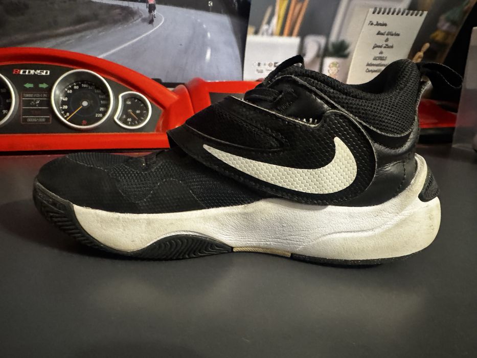 Кроссовки детские nike