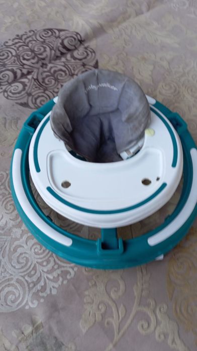 Ходунок и игрушка