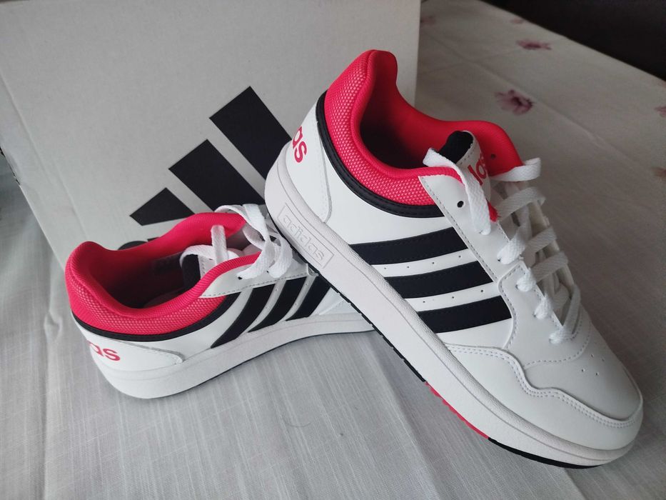 Маратонки adidas