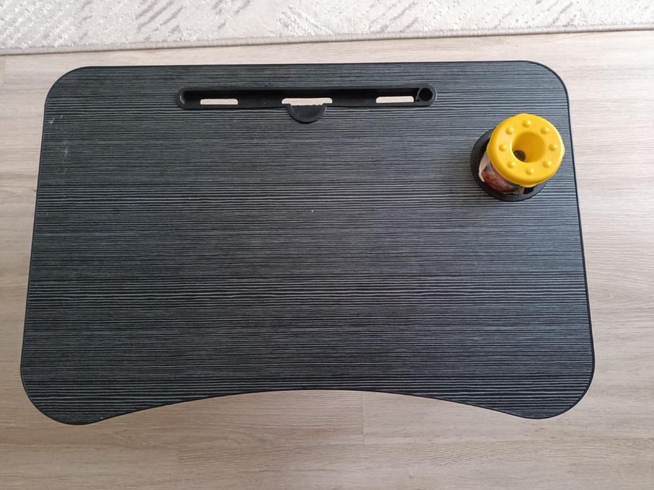 Продам столик для ноутбука