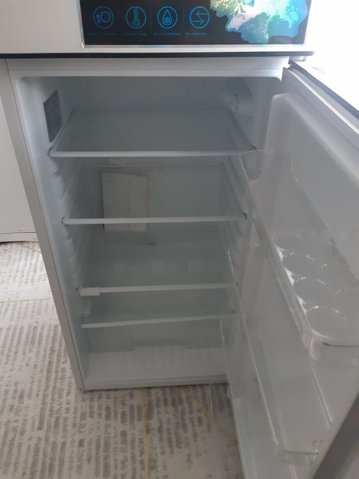 Холодильник  новый