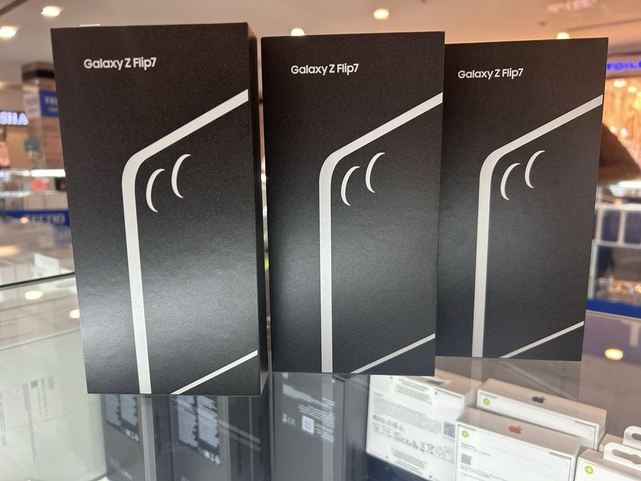 Samsung Galaxy Z Flip7