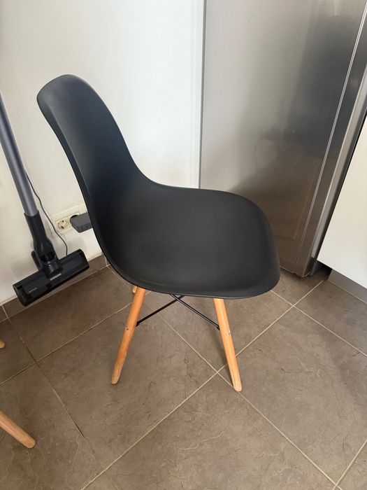 Vand scaun Negru