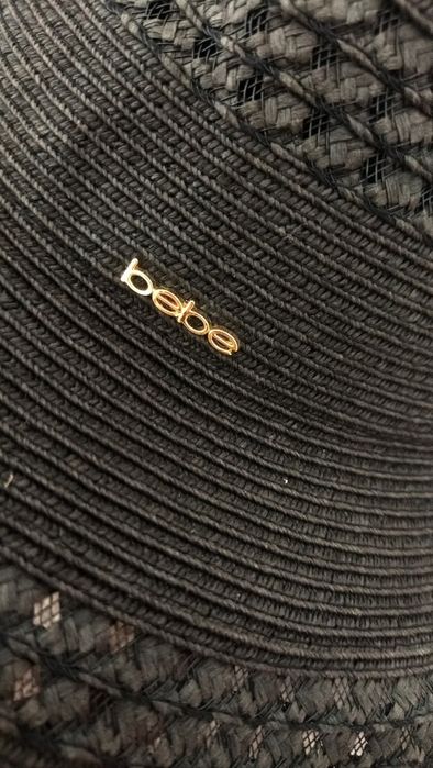 Шапка  Bebe марка с падаща периферия