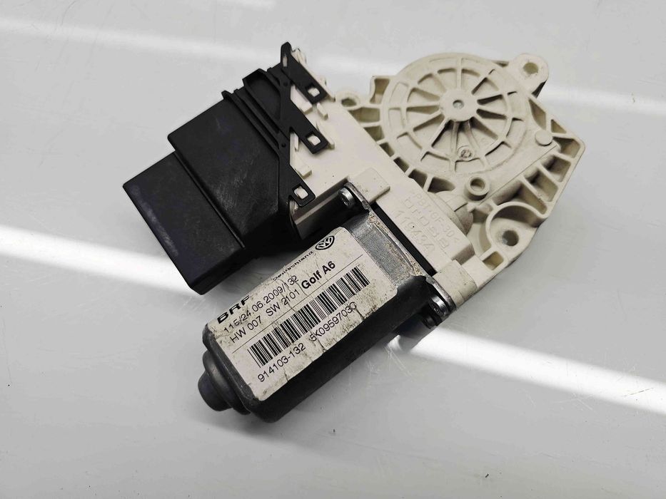 Motoras geam stanga spate Volkswagen Golf 6 (5K1) GTD [Fabr 2009-2013]