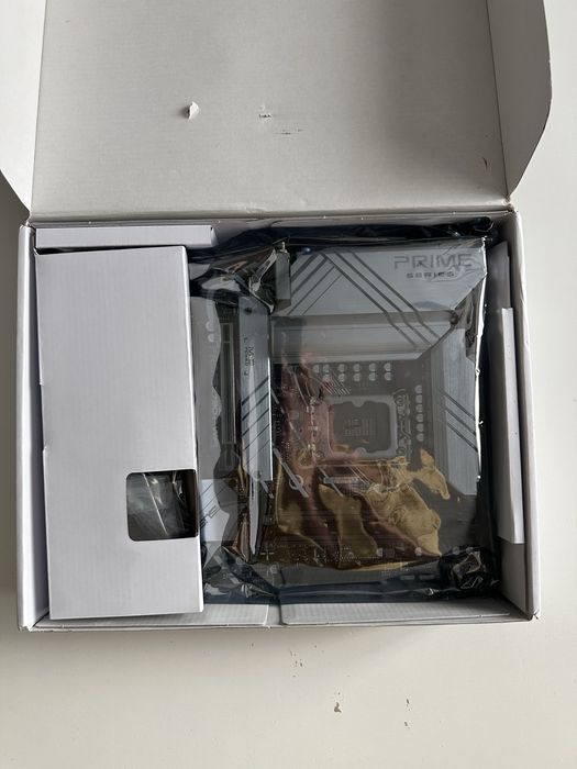 Дънна платка ASUS PRIME Z790-P WIFI Intel Z790 LGA 1700 ATX