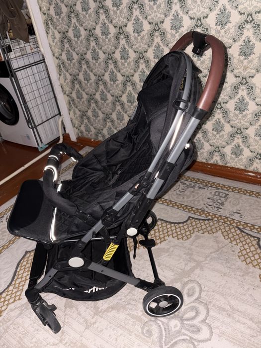 Коляска прогулочная