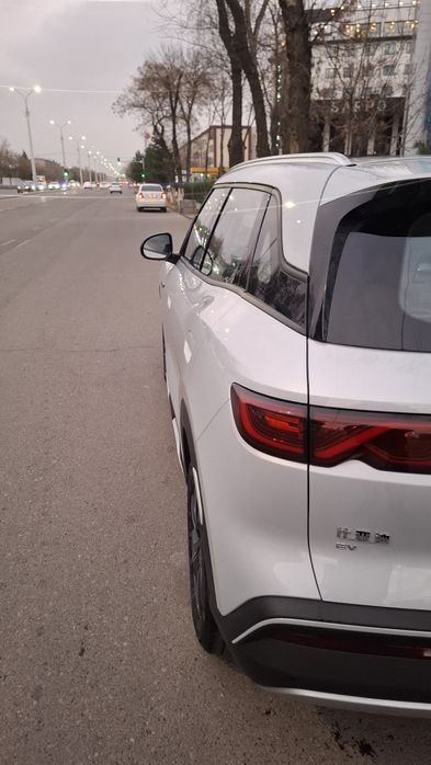 Byd yuan uup 4 pazitsiya