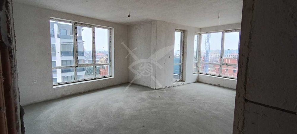 Продава се Тристаен апартамент в Пловдив, Остромила - 100 кв.м за 1395 €/кв.м - Снимка #1