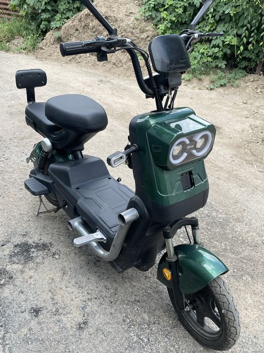 Продаю электро мопед электро скутер