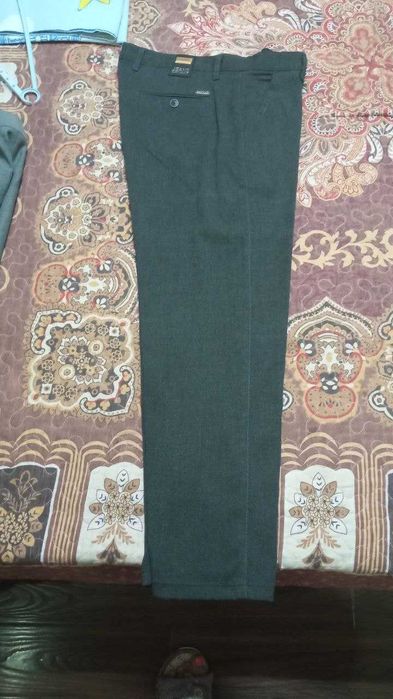 Брюки мужские в хорошем состоянии
