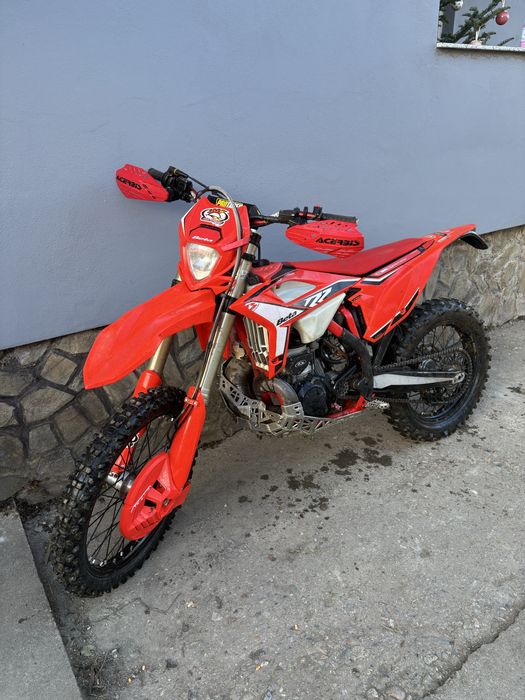 BETA Rr300 2T 2022 80 de ore full protectii!!