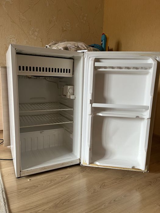 Продам мини холодильник