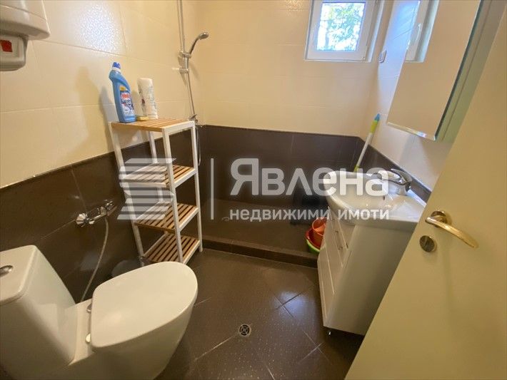 Продава се Двустаен апартамент в Варна, Цветен квартал - 79 кв.м за 2127 €/кв.м - Снимка #5