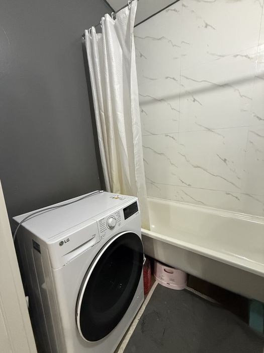 Продам 2 комнт квартиру Ткачёва 3 ТОРГ