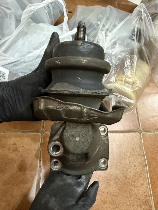 Подушка двигателя 2jz ge vvti