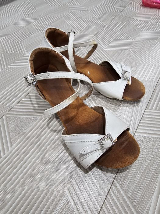 Срочно продаются танцевальные туфли