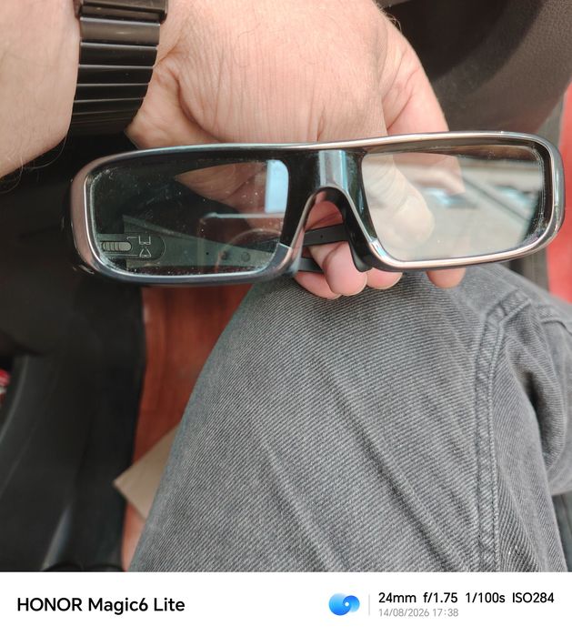 Vând ochelari 3 D Sony