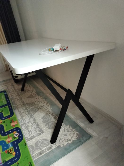 Продам стол 180×80