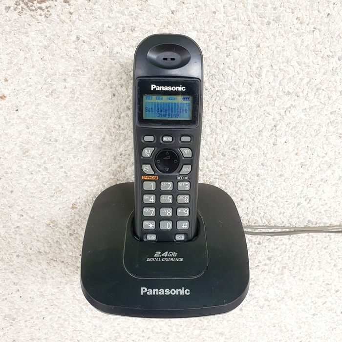 Damashiy telefon Panasonic