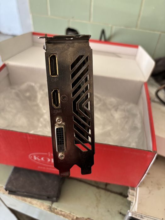 Видео карта RX560 4gb