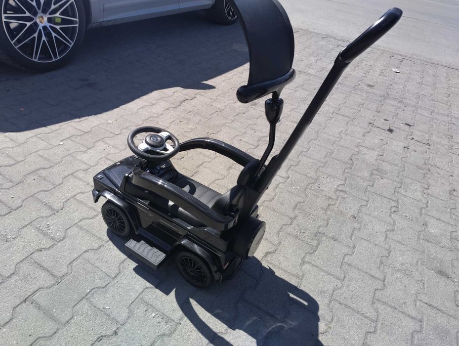 MERCEDES Кола за яздене с дръжка и сенник Mercedes-benz G350d черен