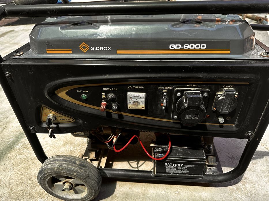 Продаю генератор бензиновый