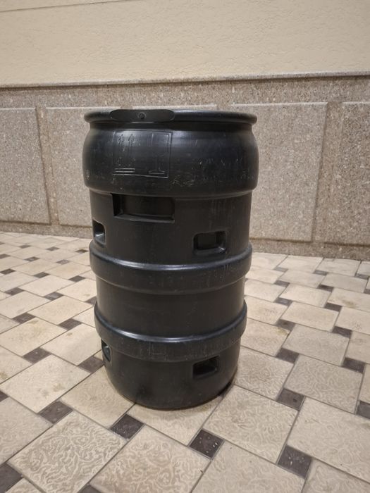 Бочка пластик. Продаётся