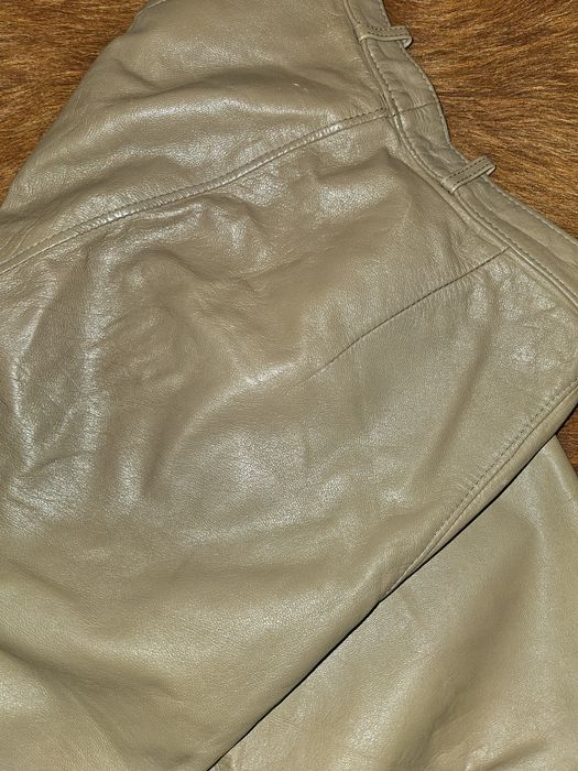 Vand pantaloni piele naturala 36
