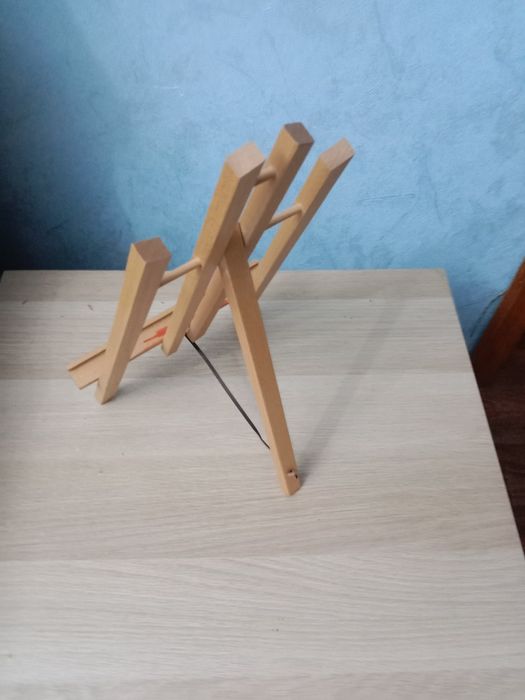 Продам настольный мольберт
