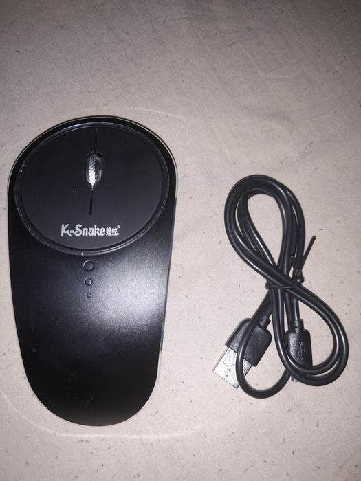 Продаёться безпроводная мышка.K-Snake.