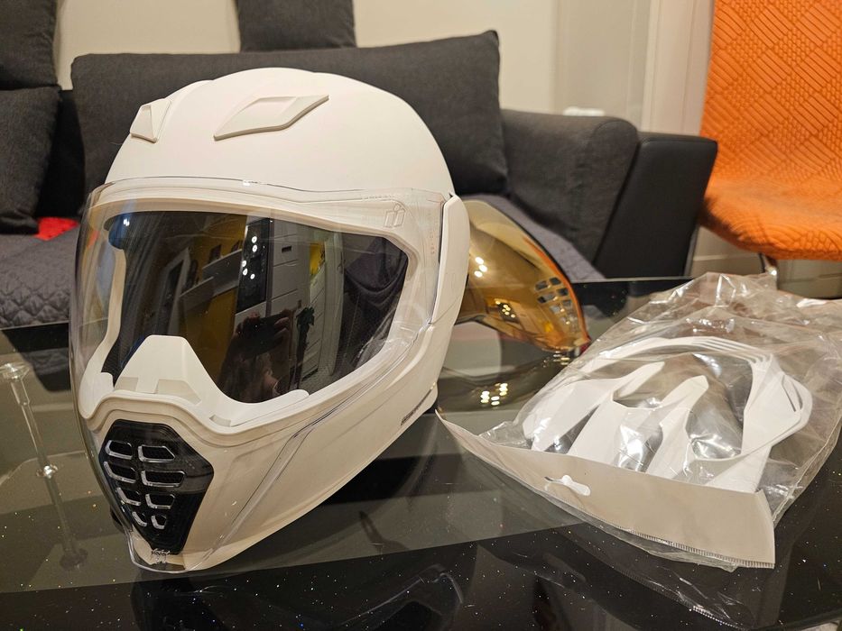 Casca Moto Icon Airflite PeaceKeeper White