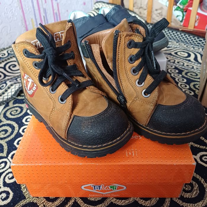 Продам обуви осень-зима на мальчика