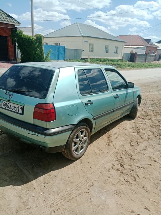 Гольф 3 сатылады.