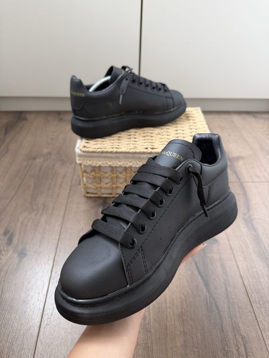 Adidasi Alexander MCQUEEN Nou COLECTIE NOUA 2026 Adidasi Baieti | Fete | Model UNISEX | Alexander Mcqueen NEGRU | Model Negru | Calitate Premium
