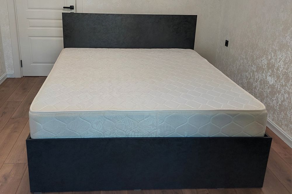 Кровать 2-ух спальная.