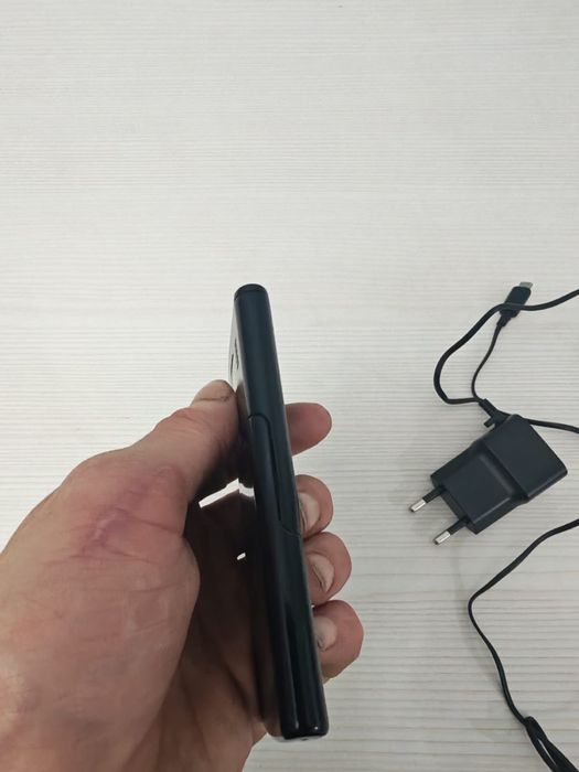 Телефон кнопочный