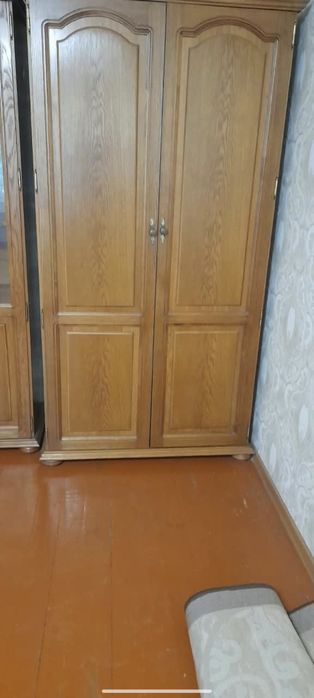 Продам сервант и шкаф