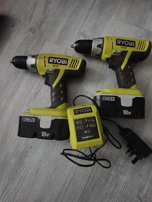 Ryobi one+ 2 bucăți 1 încărcător și baterii de 18v