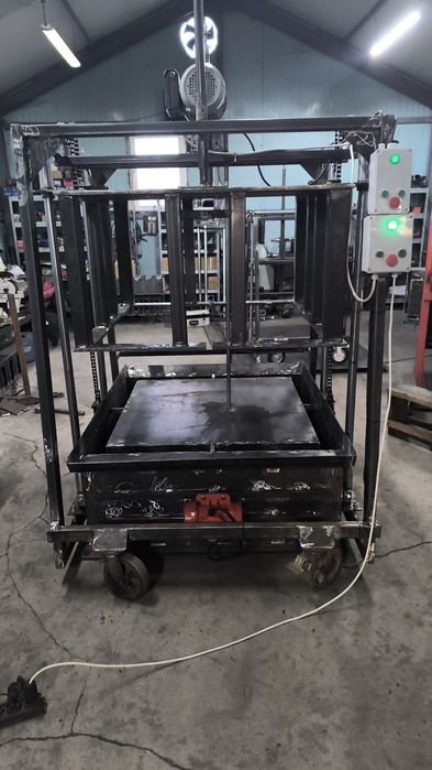 Mașină Presa Tuburi