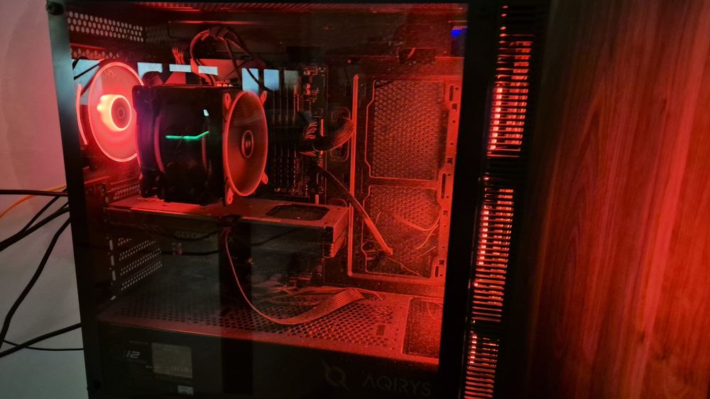 Vând 32 GB RAM Kingston DDR4