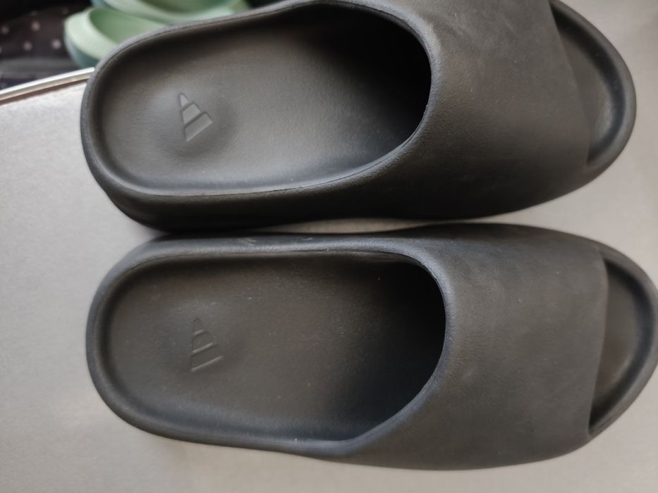 Adidas yeezy slides onyx HQ6448 slide slapi
