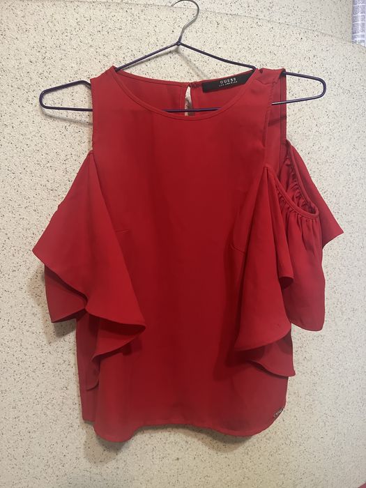 Тениски на Guess