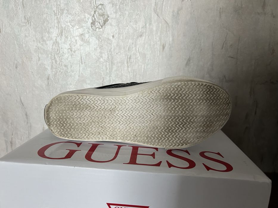Дамски кецове Guess