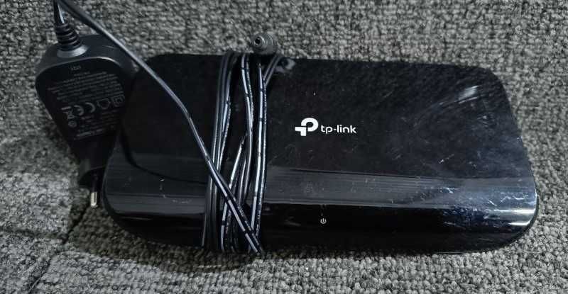 Суич TP-Link TL-SG1008D