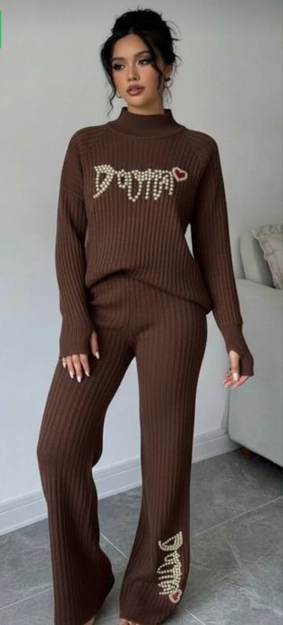 Дамски екипи С и Л размери