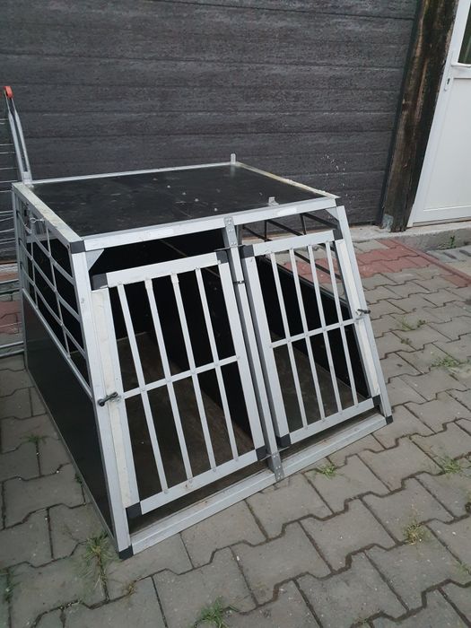 Cușcă de câine sau pisica